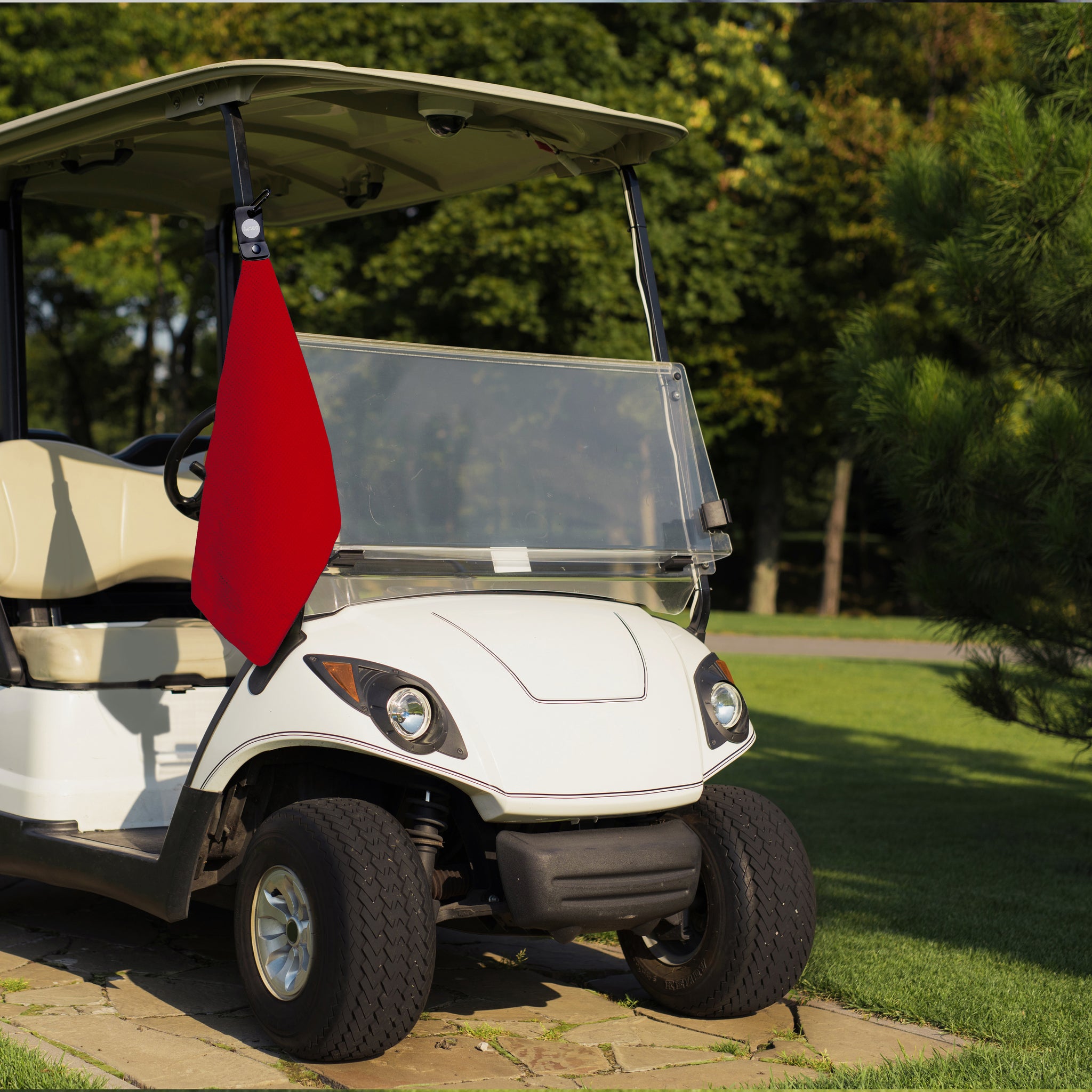 Magnetic Waffle Weave Microfiber Golf Towel with Clip Red